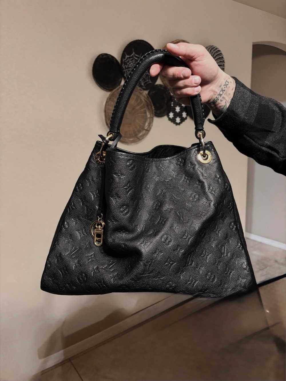 Louis Vuitton artsy MM